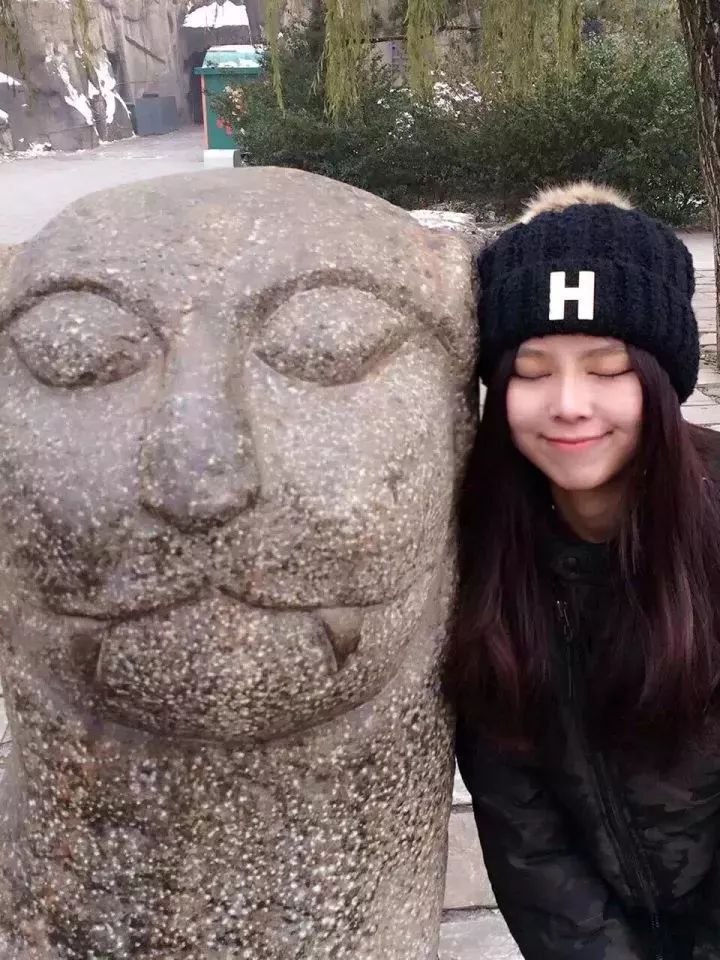 90后姑娘朋友圈消失2年 随后发的照片惊艳众人