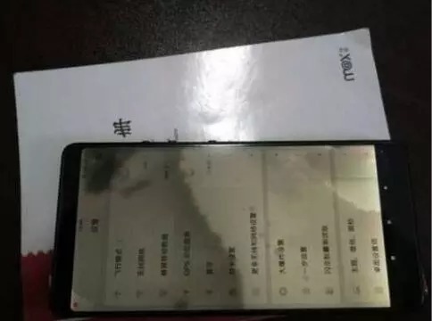 锤子坚果Pro2天马屏幕进液 这锅到底该谁背?