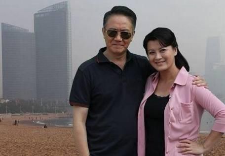 真是低调,她不仅是国家一级演员,还是李幼斌的亲姐姐!