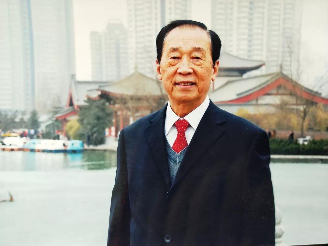 他们是枪林弹雨中走来的革命老兵,倾听他们新