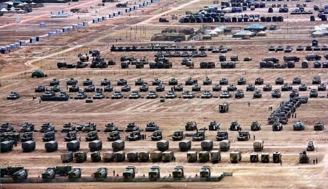 被誉为"亚洲第一重型机步师"的112师,装备程度不亚于美军