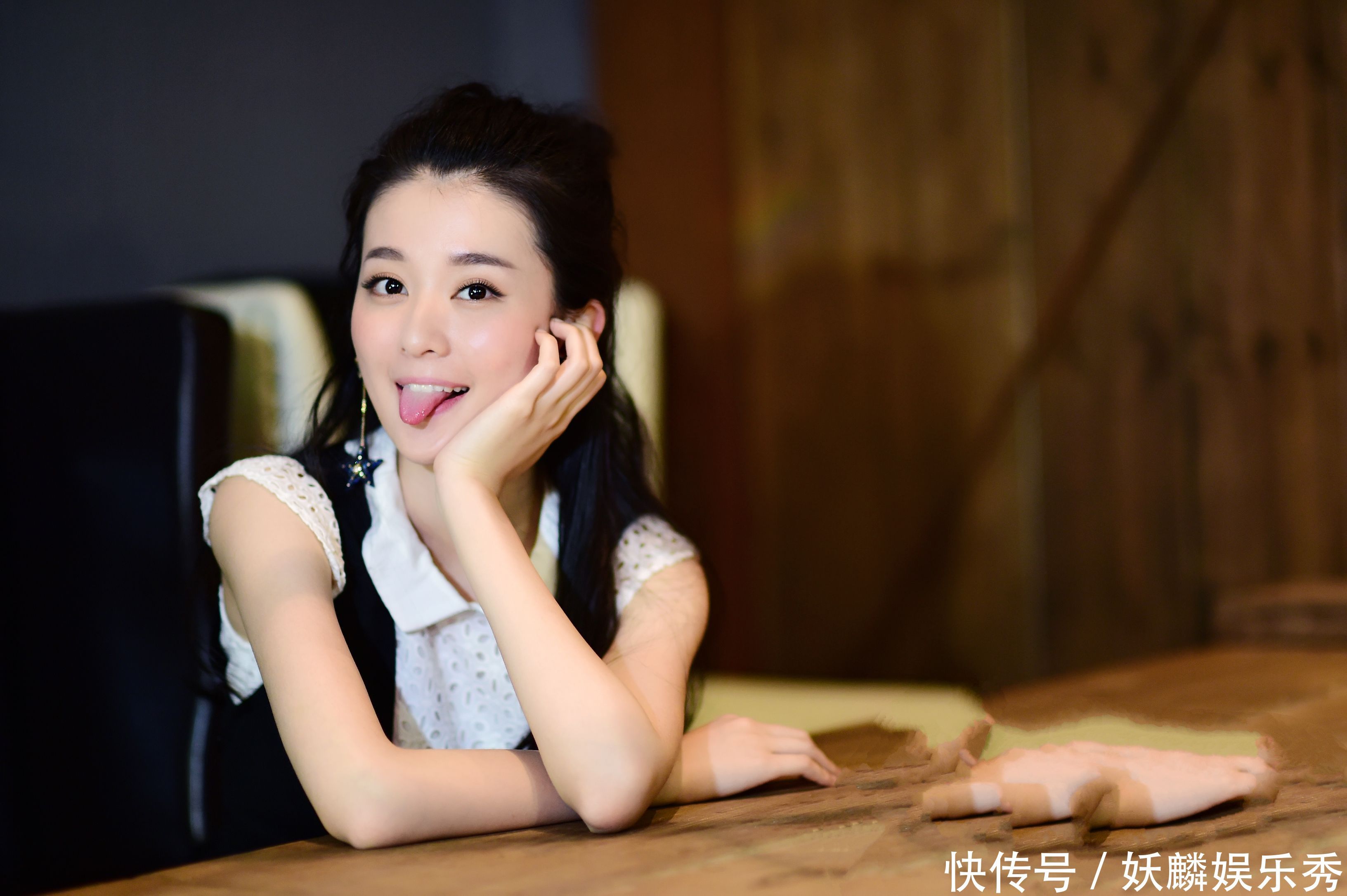 综艺剪辑黑幕,乔欣穿露肩消防服,跑男为收视率