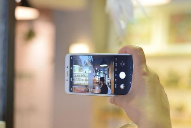 红米6A上手体验:便宜好用的百元机,再次诠释雷