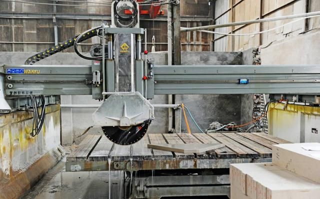 黄西建议解散中国男足 先把伊朗日本韩国拿下