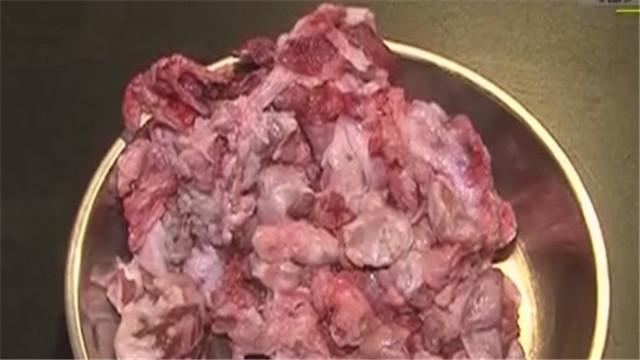 个别商户“低调”售卖血脖肉 个别商户“低调”售卖血脖肉