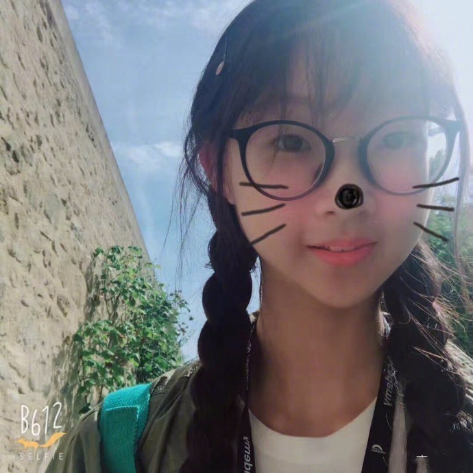 惠若琪的妹妹16岁 比她还漂亮腿还细长