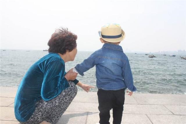 疼惜多年的孙子竟是老伴私生子,老妈消失了,死