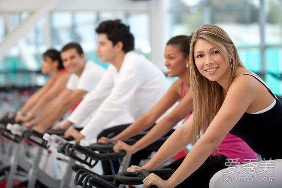 去健身房怎么减肥?健身房一周减肥计划表