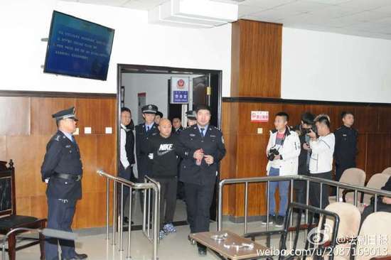 内蒙古通辽派出所副所长被枪杀案今日开庭