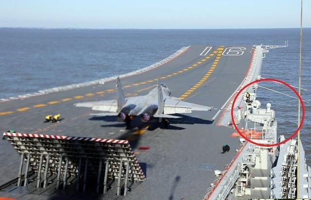 印度维克拉玛蒂亚航母战斗群同辽宁号航母战斗