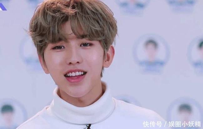 蔡徐坤开启新时尚,鞋带绑在腰上,粉丝:这是怕裤