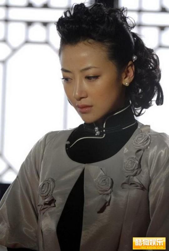 主演4部谍战片,只有1部评分达到7.2,谍战江湖女