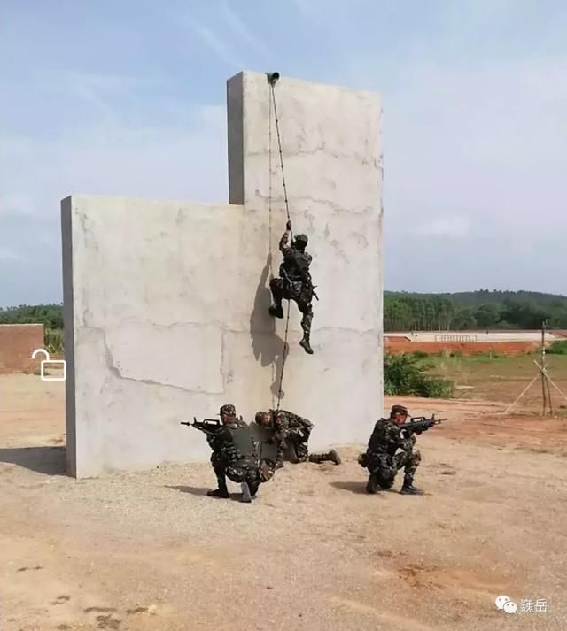 近距离接触中国特种部队