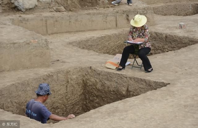 农村的坟地也算宅基地吗?拆迁赔偿如何算?