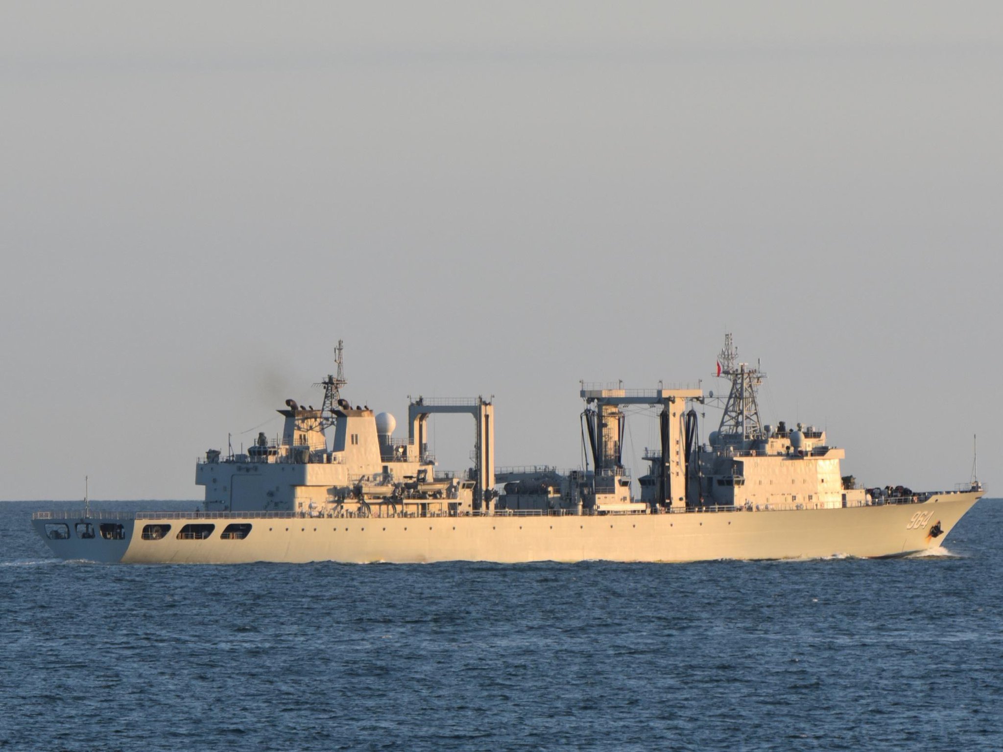 丹麦海军首拍中国军舰 指挥官兴奋连发推特