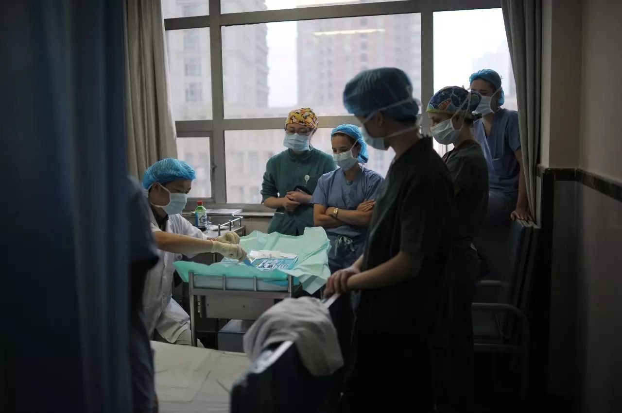 无痛分娩的在华困境:医院拒绝提供或只服务关