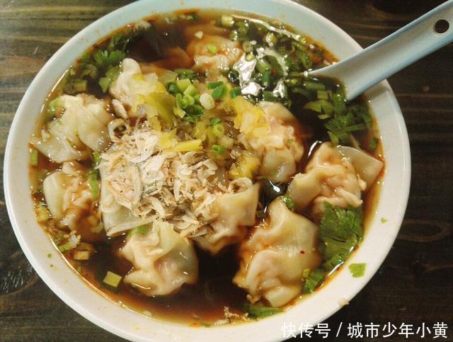 德国人穷游上海以为要饿肚子, 结果十块的水饺