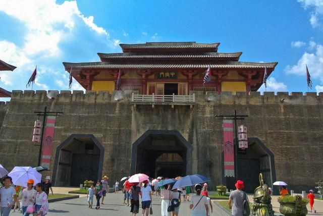 中国发展最迅速的二线城市,省内经济实力仅次