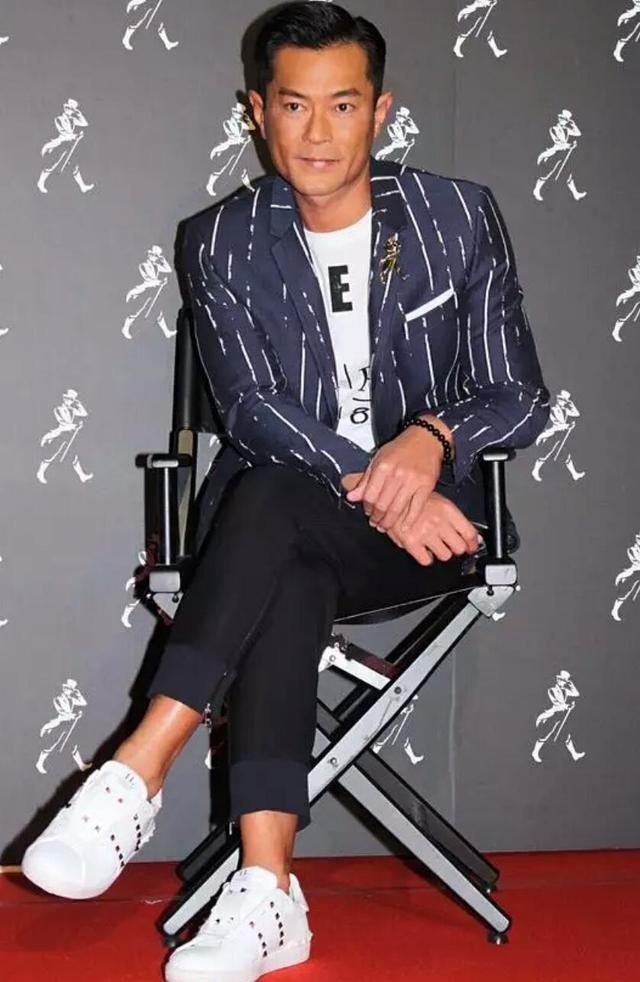 喊麦一哥MC天佑,直播中炫富喷古天乐