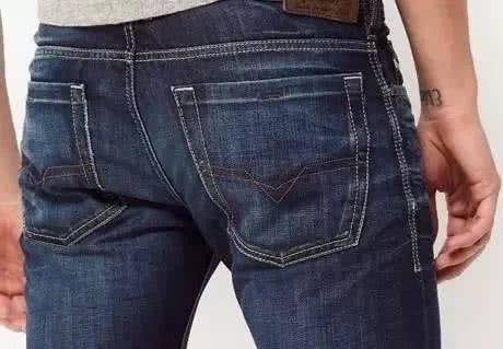 哦!牛仔裤屁股兜上的花花,原来叫袋花,品牌不同