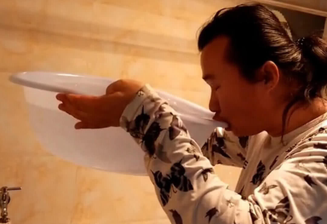 老是消化不良,肝区隐痛?对面的脂肪肝朋友,你