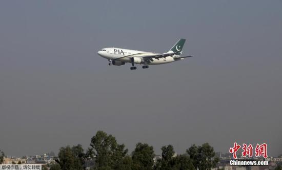 巴基斯坦客机坠毁原因：目击者称撞山后起火
