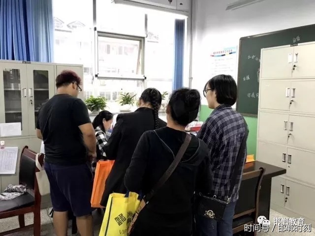 丛台教育倾心助学 为寒门学子插上翅膀