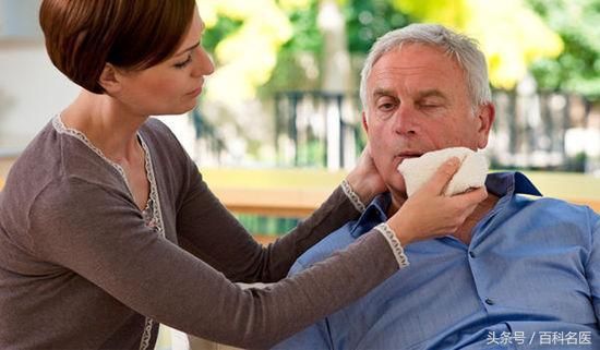 过了40岁就要警惕脑卒中,快速识别脑卒中记住