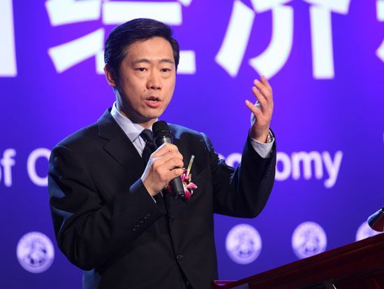 李稻葵呛声穆迪:一个小公司也能来评价中国?