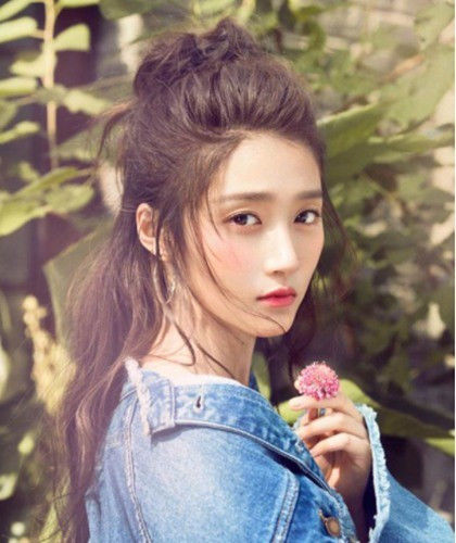 中戏老师看骨辨整容 整容脸被拒收艺考生需要