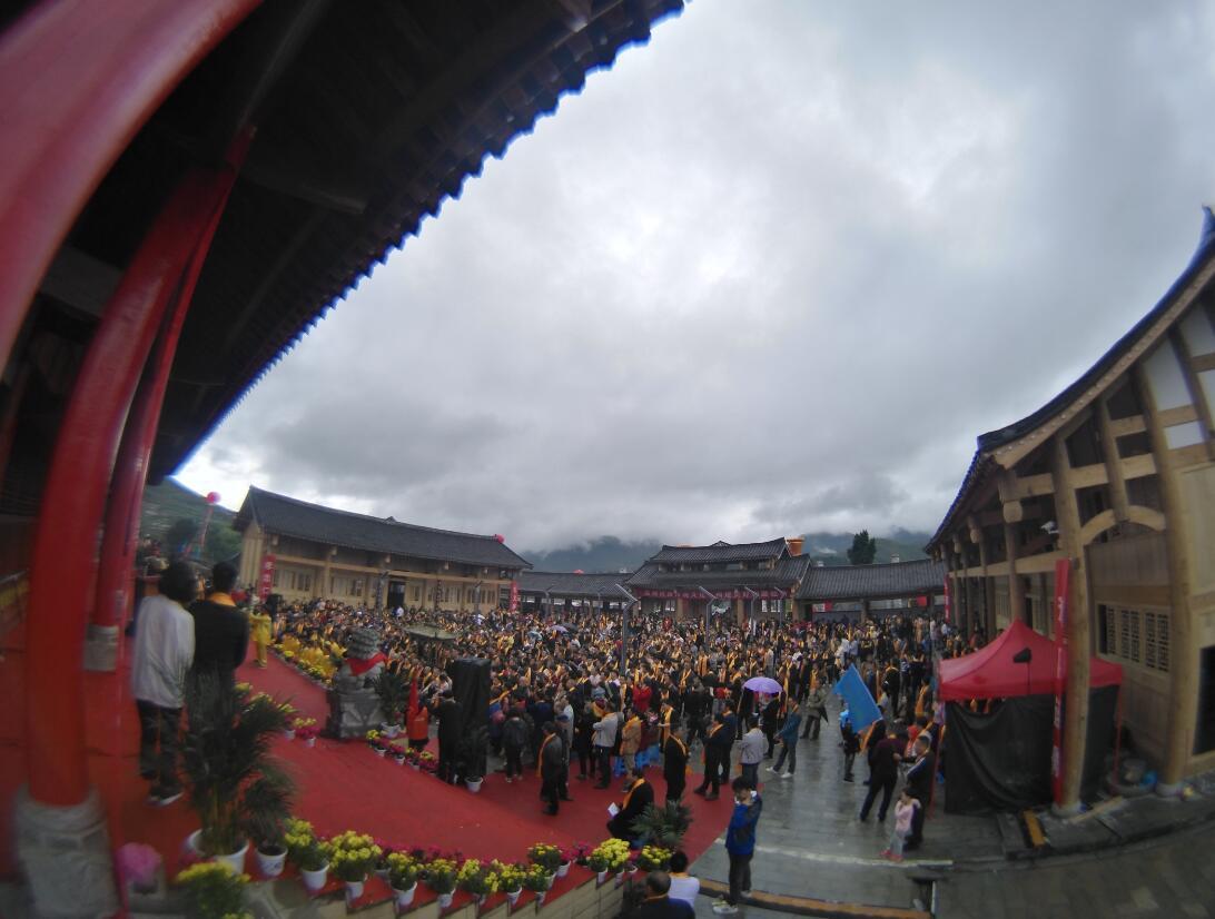 据了解,穆家寺是西南穆姓祖人遗留下的唯一祠堂,是西南各地穆氏孙孙