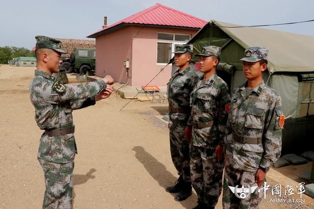 北部战区陆军新一代共同条令宣讲团走进第79