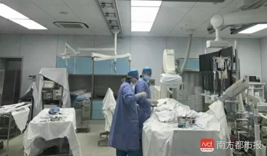 左下肢冰冷乏力疼痛 男子坐8小时飞机后险被截