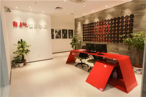 广东如何选择艺人吉他培训中心?深圳合纵文化