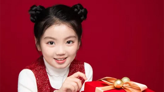 动画春晚来了小萌娃 阿拉蕾喊你一起牛！