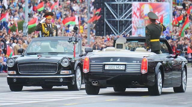 中国红旗轿车亮相白俄罗斯阅兵式,首次在异国