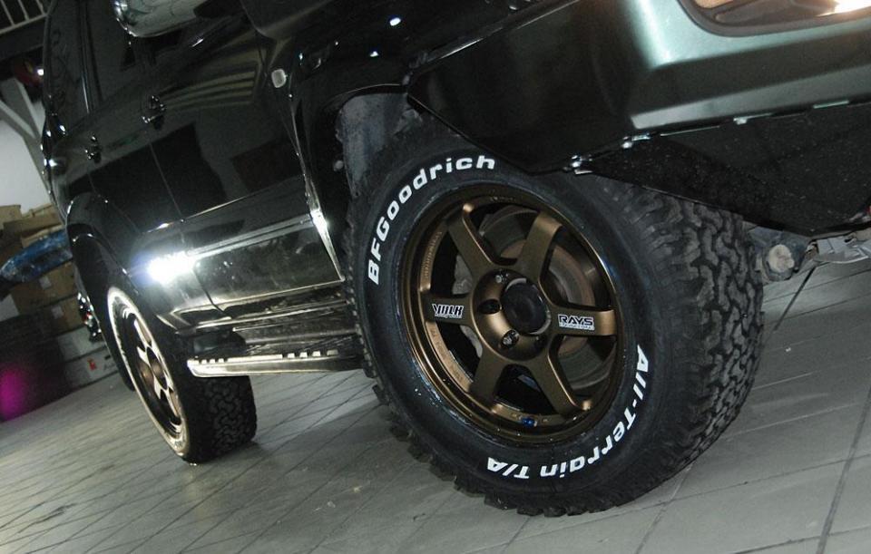 丰田霸道改装RAYS TE37 18寸轮毂 丰田霸道改装RAYS TE37 18寸轮毂