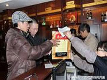 在日本普通工人一个月工资多少?