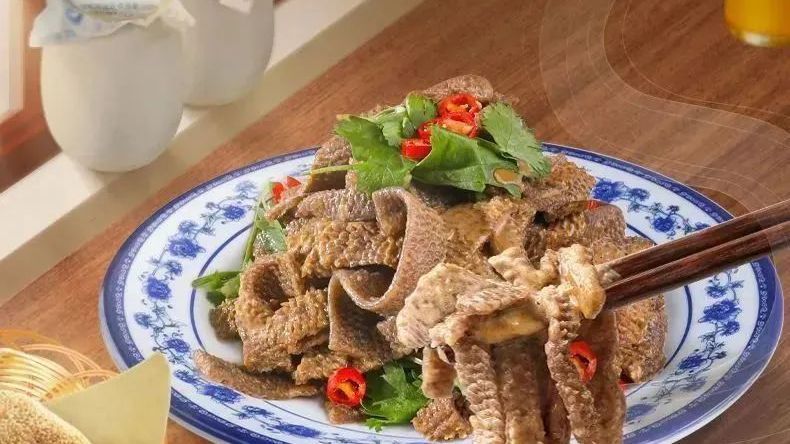 正宗老北京【魔芋水爆肚】，脆嫩弹牙有嚼劲，色香味十足！