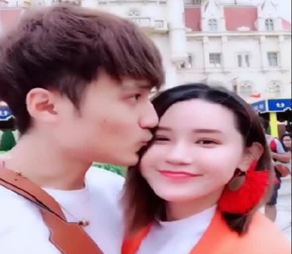 YY小安九与百万锹分手,舞帝韩士博安慰!