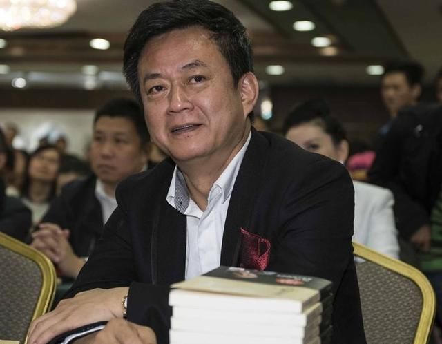 朱军回应性侵传闻,受害人称:有人要我删除微博