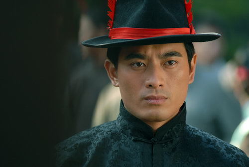 电视剧《奇志》杀青 陈龙圆满"出狱"(图)