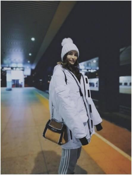 何穗教你穿搭变时尚,裹着厚衣服也能变苗条身