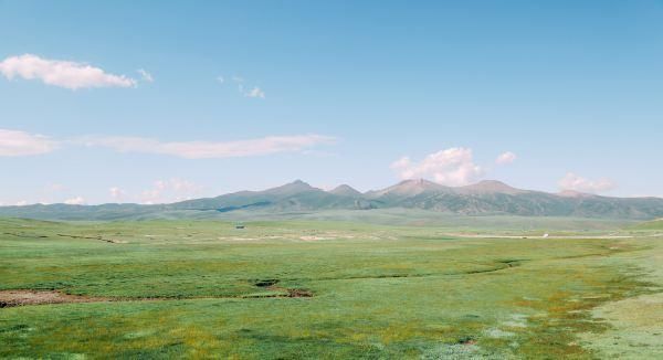 新疆第一大市,面积达48万平方公里,相当于4个