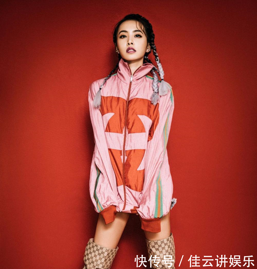 蔡依林的短裤只有巴掌宽, 竟也敢穿上台跳舞, 网