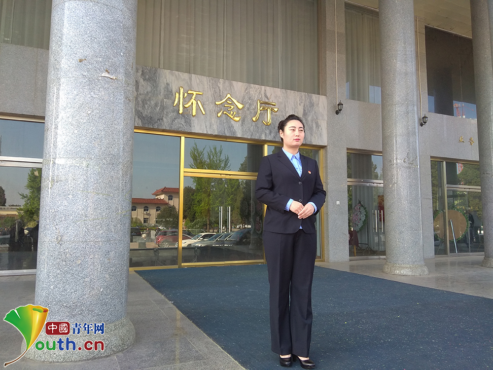 “殡葬师”李慧:“笑中带泪”送离别 “殡葬师”李慧:“笑中带泪”送离别