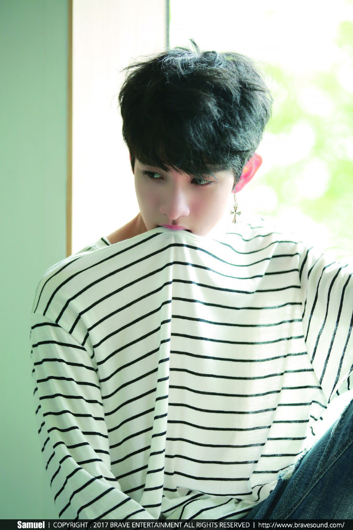 [金samuel][新闻]170815 这是官图没错!《sixteen》花絮照片公开!