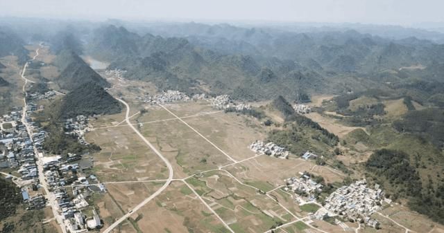 广西素来民风彪悍,村落战争时有发生,两村世仇