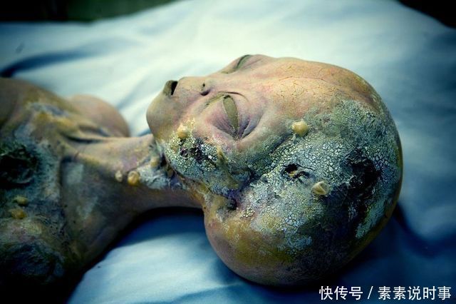 美国最离奇的ufo坠落事件,据传美军,隐藏了至少30具外星人尸体!