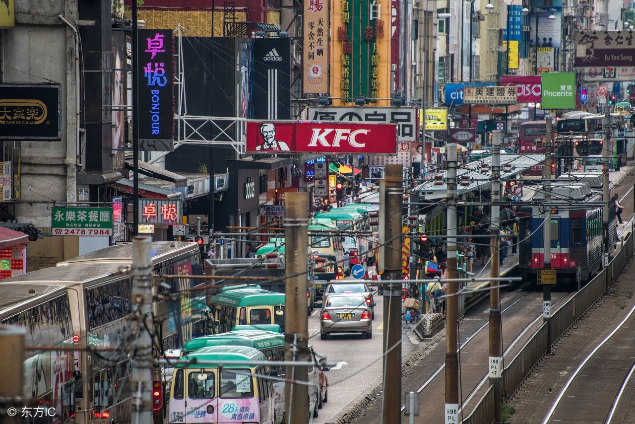 高物价的香港普通人一个月多少工资,工资1万能